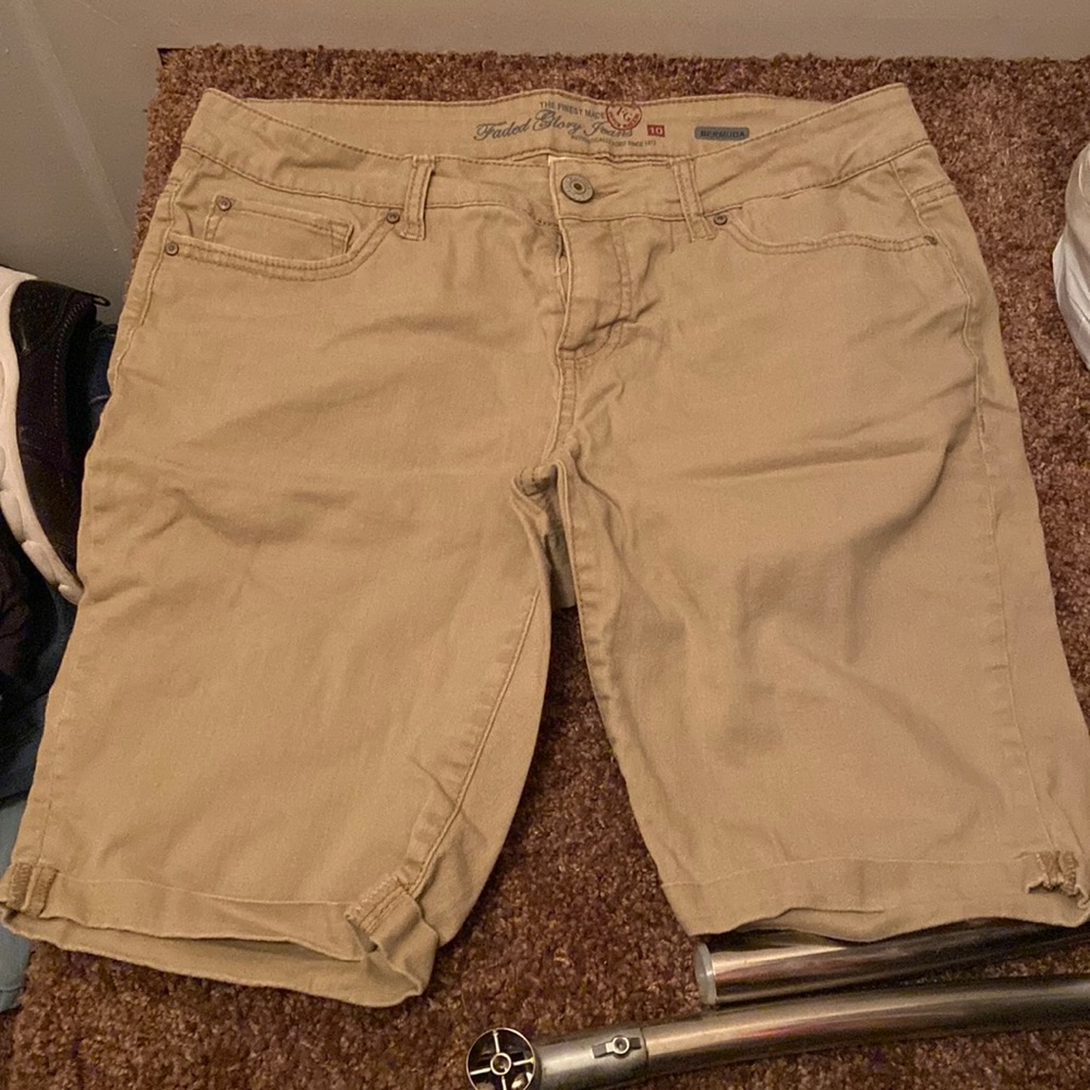 Faded glory Bermuda shorts tan good condition.
